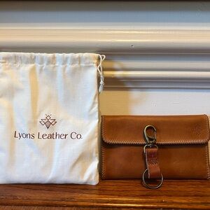 Lyons Leather Co. Honey Leather Travel Wallet and Keychain